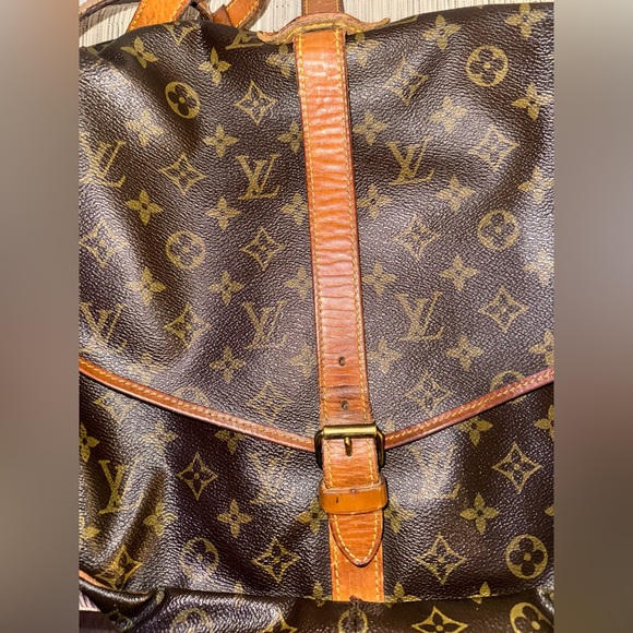 Auth preloved vintage Louis Vuitton Saumur 35 Large Messenger Bag. - Picture 16 of 16